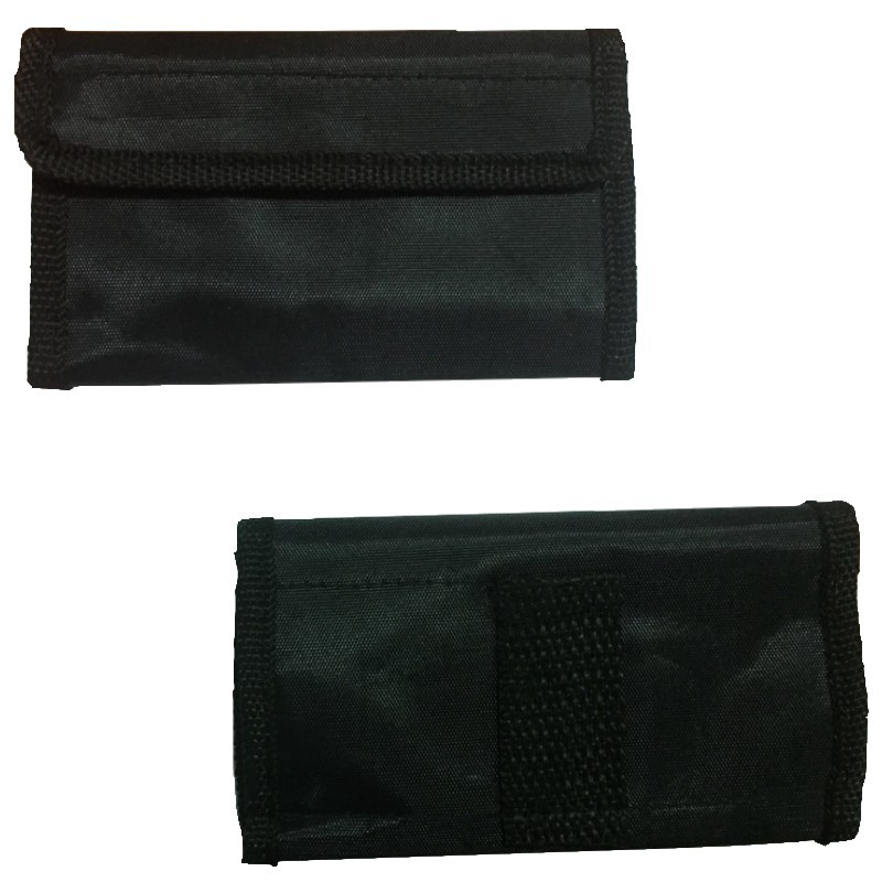 Poing americain self defense noir 9mm + Etui ceinture à 7,50 €